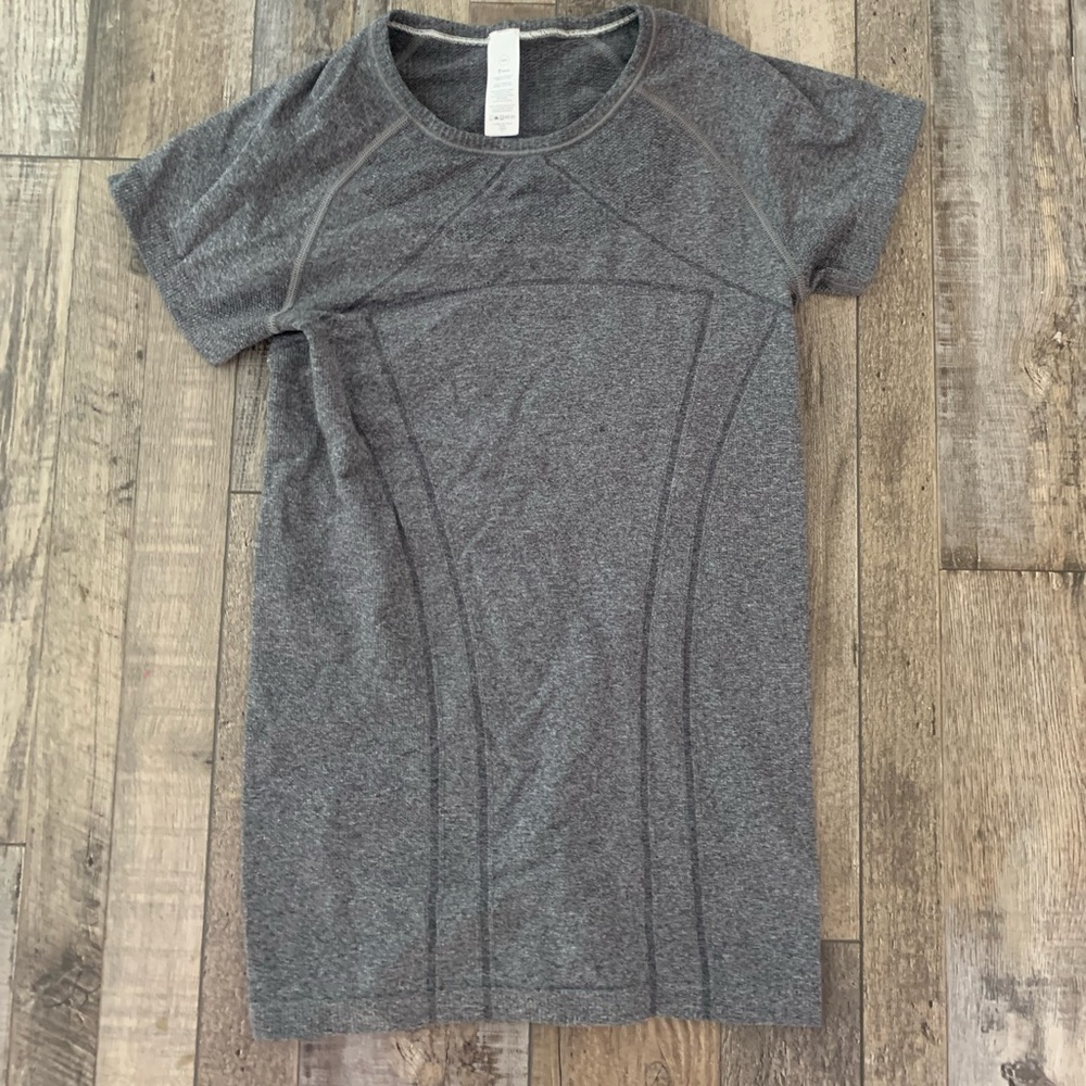 Gray ivivva shirt